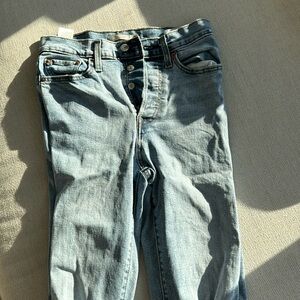 Levi’s Wedgie Straight Jeans